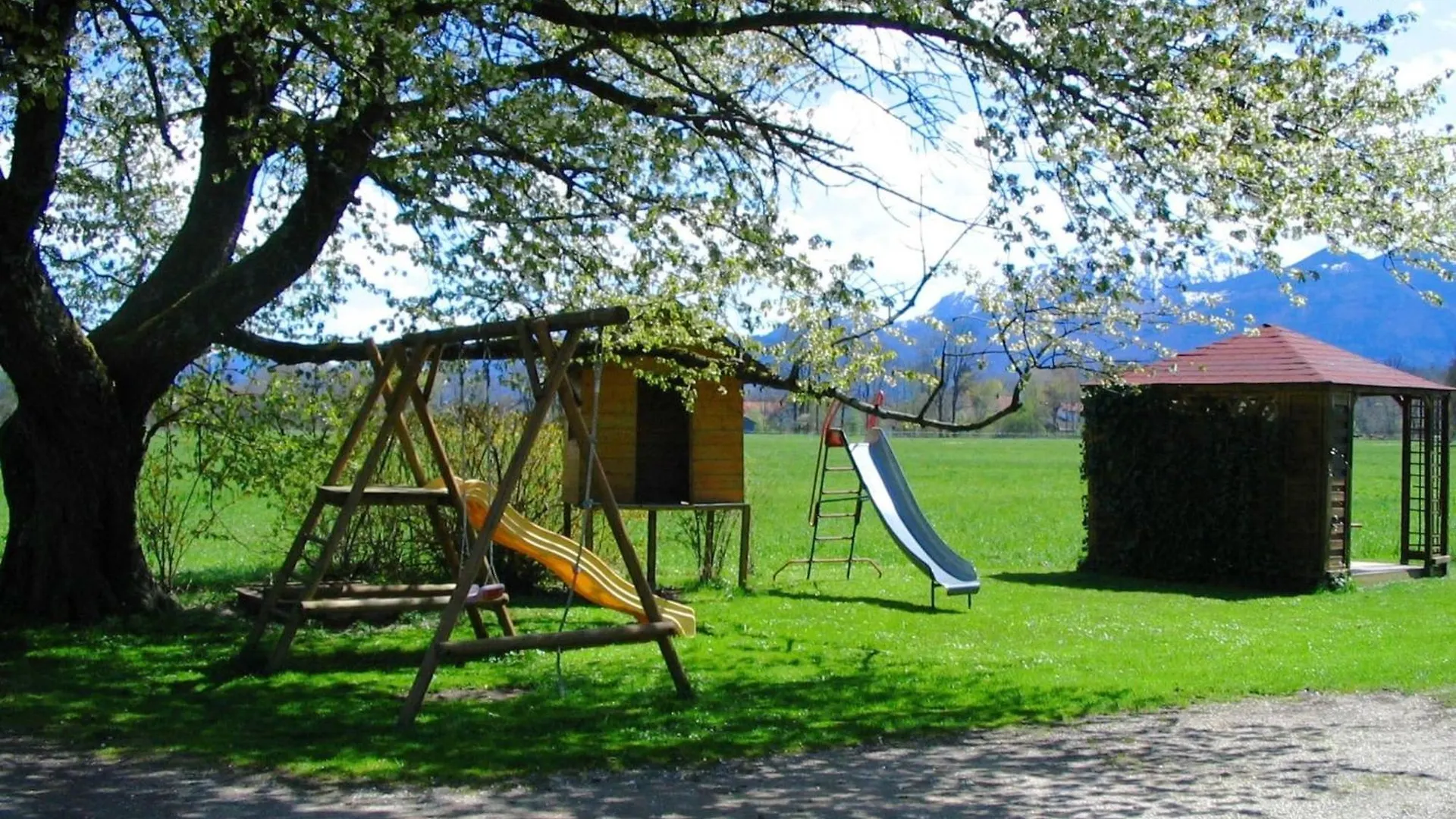 Holiday Home Near The Ski Area Übersee